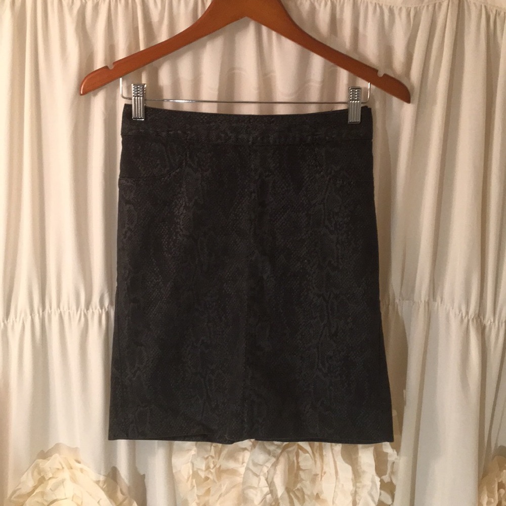 Gap printed pencil skirt .. worn once